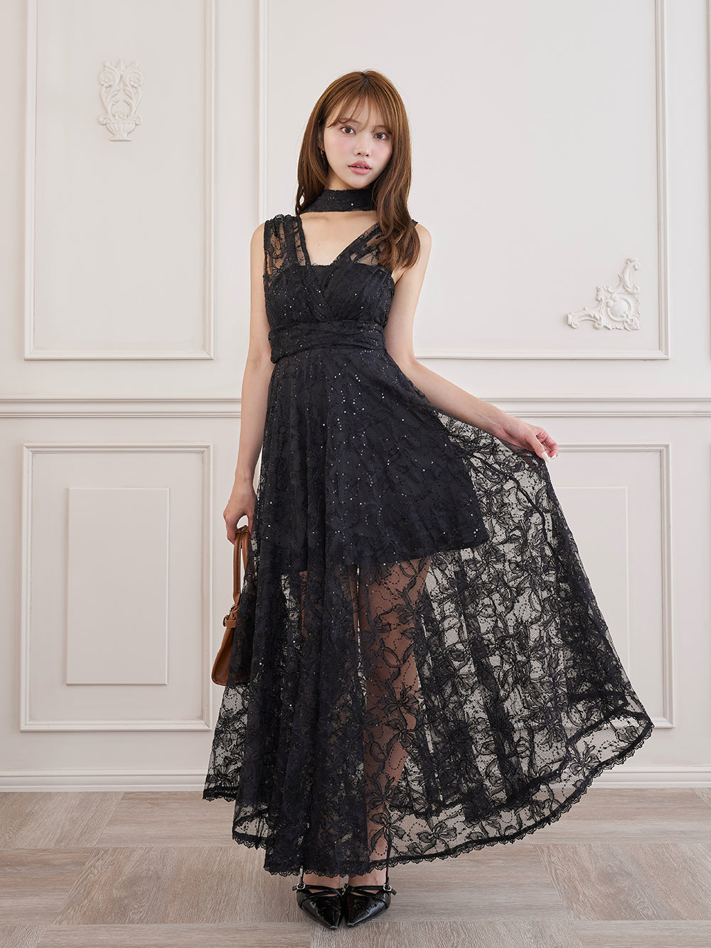 モデル：163cm（着用サイズ：FREE　着用カラー：BLK）