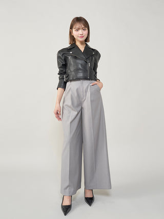 モデル：163cm（着用サイズ：FREE　着用カラー：BLK）
