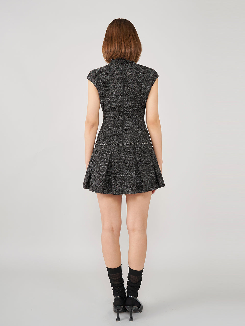 モデル：163cm（着用サイズ：FREE　着用カラー：BLK）