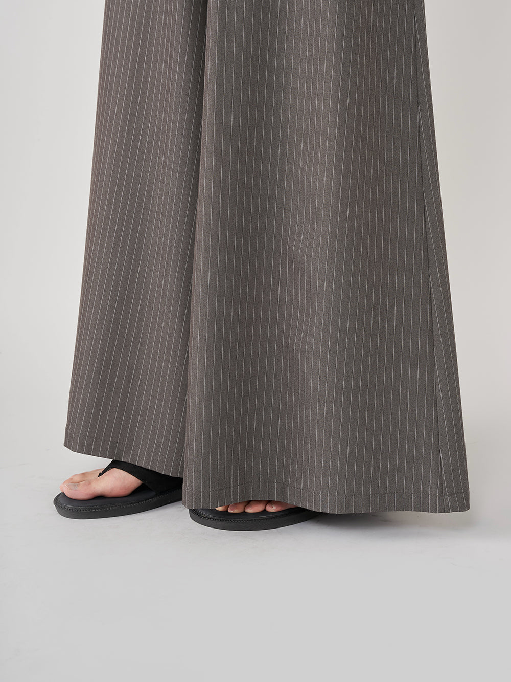 モデル：163cm（着用サイズ：S　着用カラー：GRY）