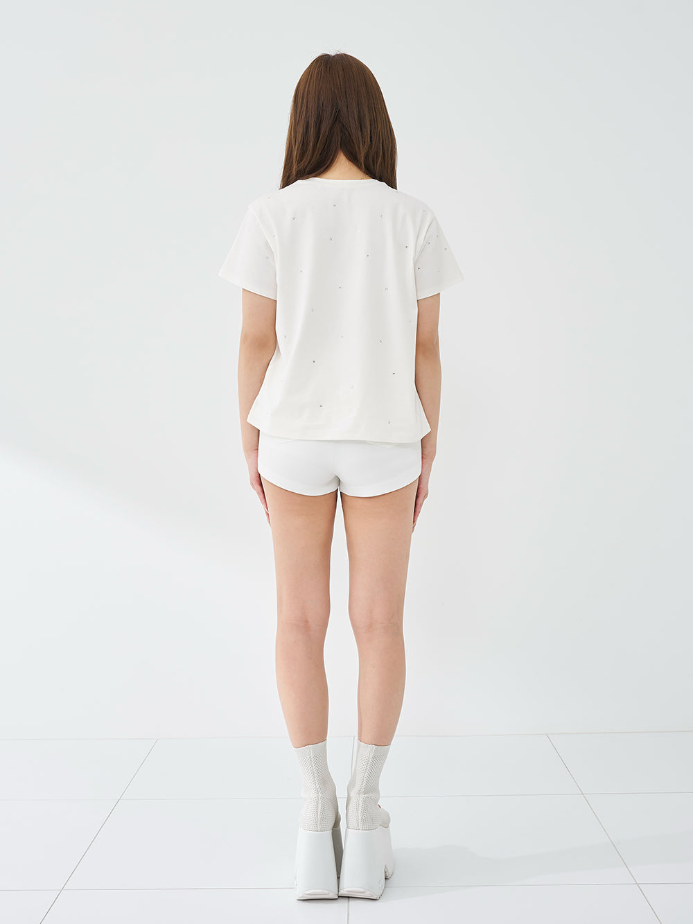 モデル：163cm（着用サイズ：FREE　着用カラー：WHT）