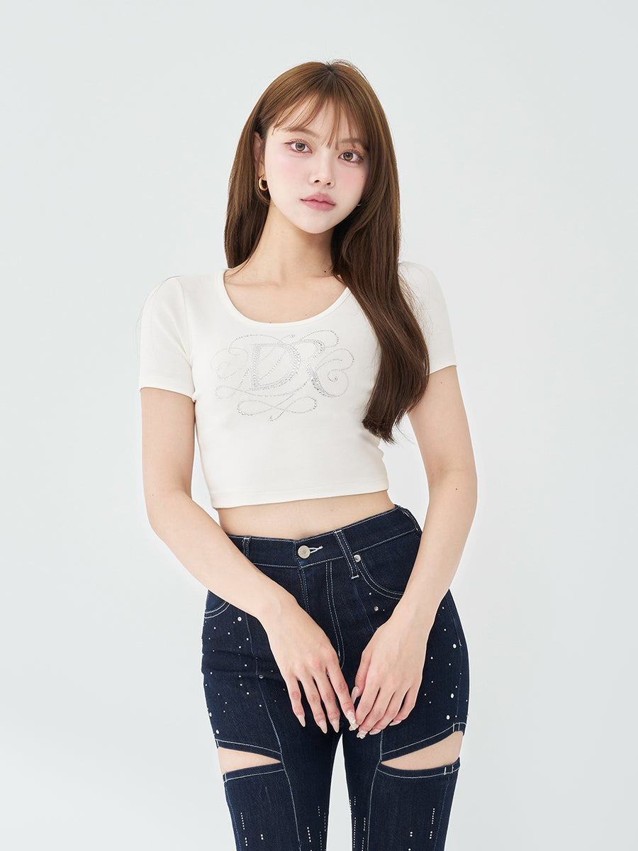 モデル：163cm（着用サイズ：FREE　着用カラー：WHT）