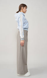 モデル：163cm（着用サイズ：FREE　着用カラー：GRY）