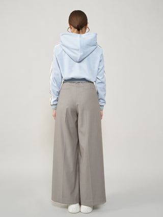 モデル：163cm（着用サイズ：FREE　着用カラー：GRY）