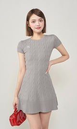 モデル：163cm（着用サイズ：FREE　着用カラー：GRY）