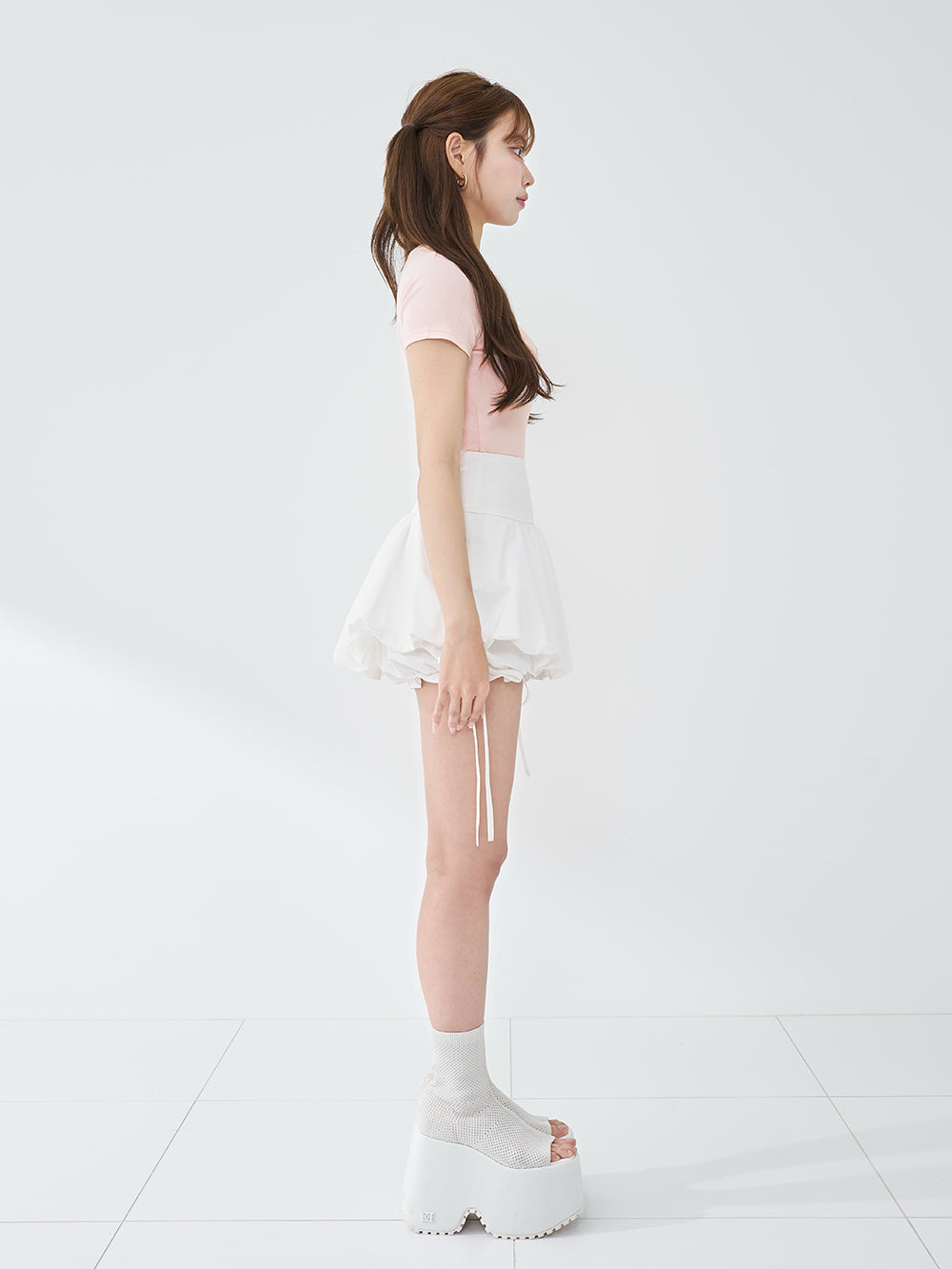 モデル：163cm（着用サイズ：FREE　着用カラー：WHT）