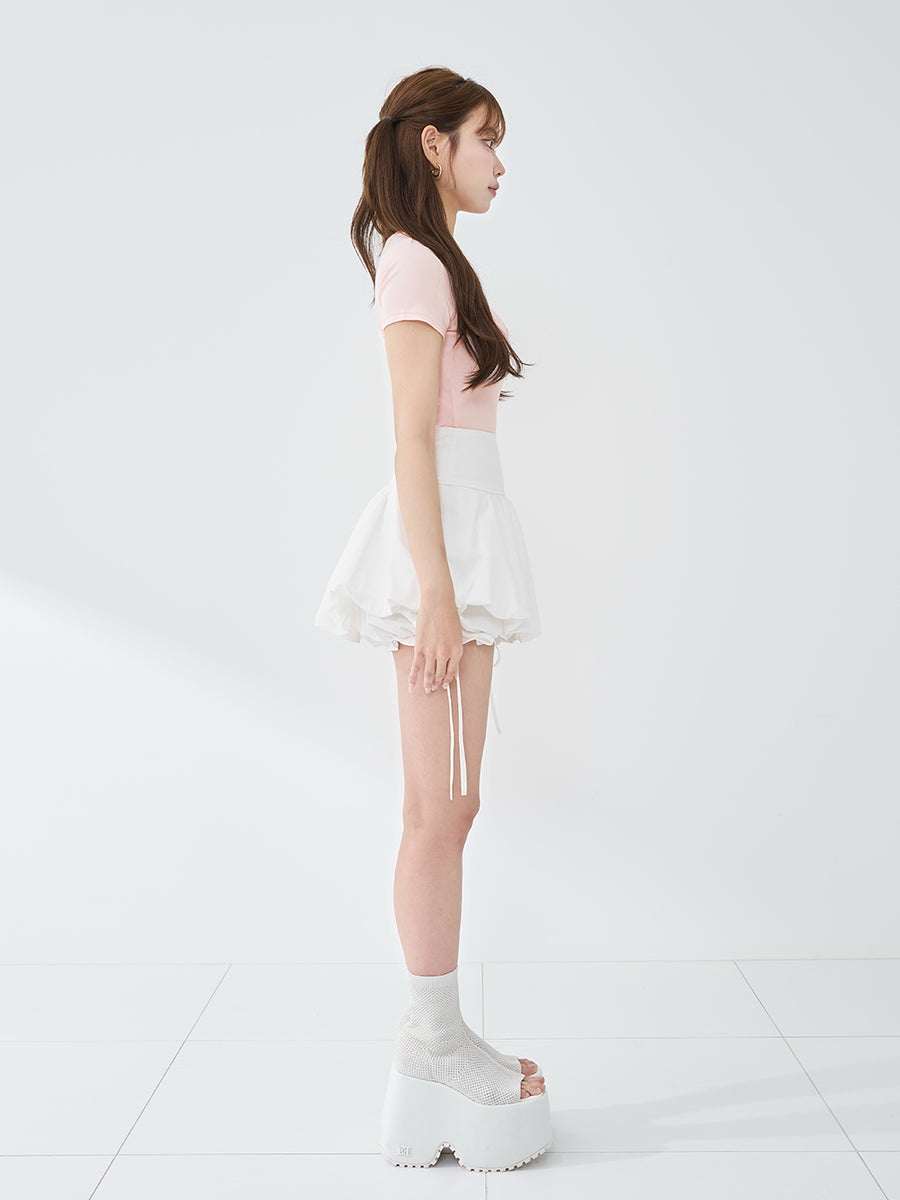 モデル：163cm（着用サイズ：FREE　着用カラー：WHT）