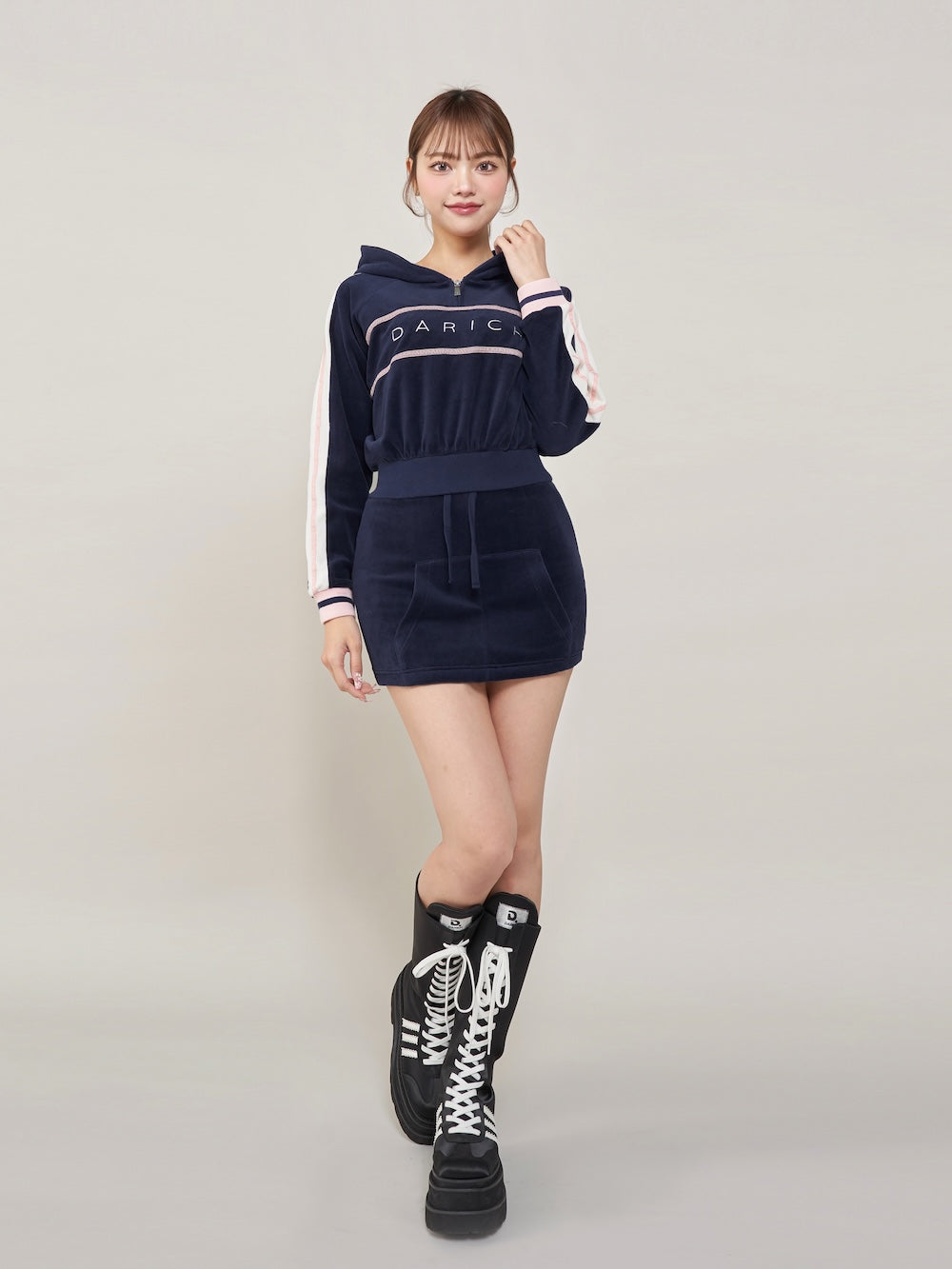 モデル：163cm（着用サイズ：FREE　着用カラー：NVY）