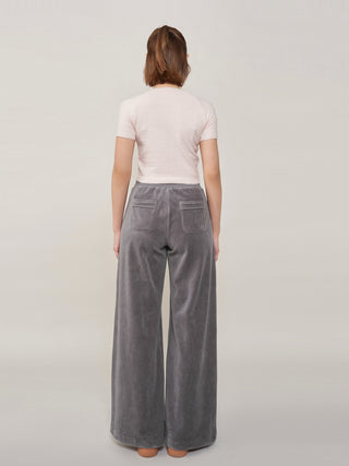 モデル：163cm（着用サイズ：FREE　着用カラー：C-GRY）