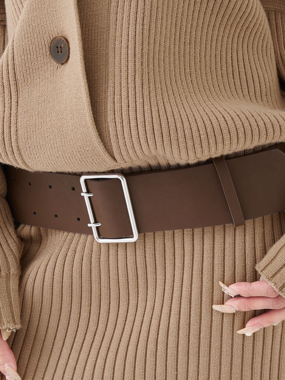 モデル：163cm（着用サイズ：FREE　着用カラー：MOC）