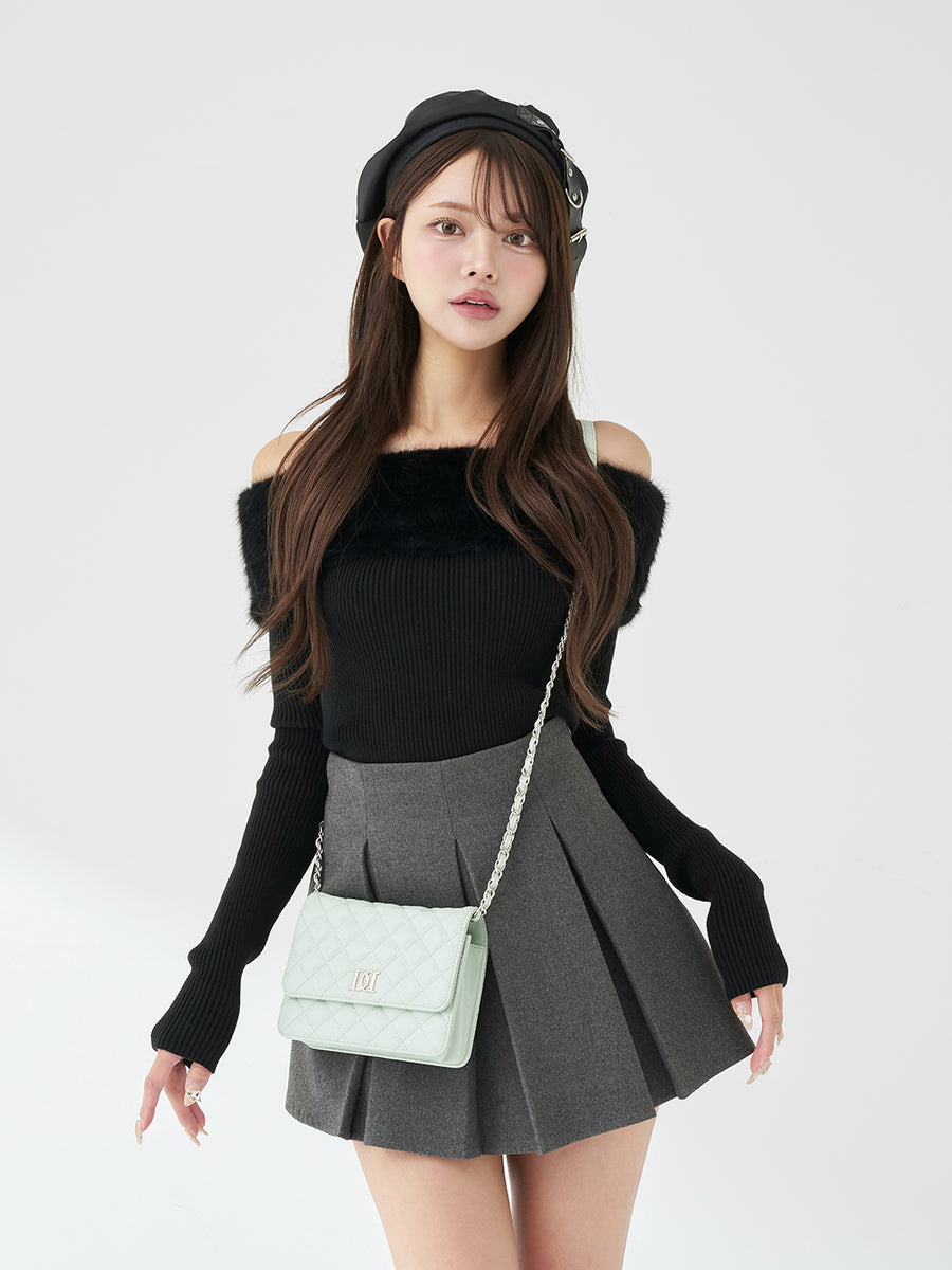 モデル：163cm（着用サイズ：FREE　着用カラー：BLK）