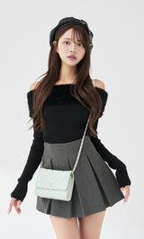 モデル：163cm（着用サイズ：FREE　着用カラー：BLK）