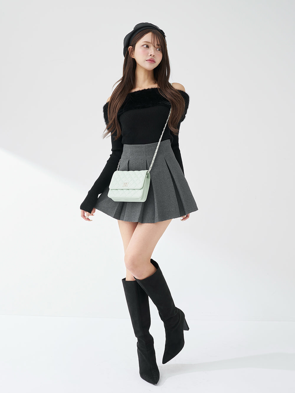 モデル：163cm（着用サイズ：FREE　着用カラー：BLK）