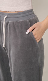 モデル：163cm（着用サイズ：FREE　着用カラー：C-GRY）
