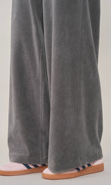 モデル：163cm（着用サイズ：FREE　着用カラー：C-GRY）