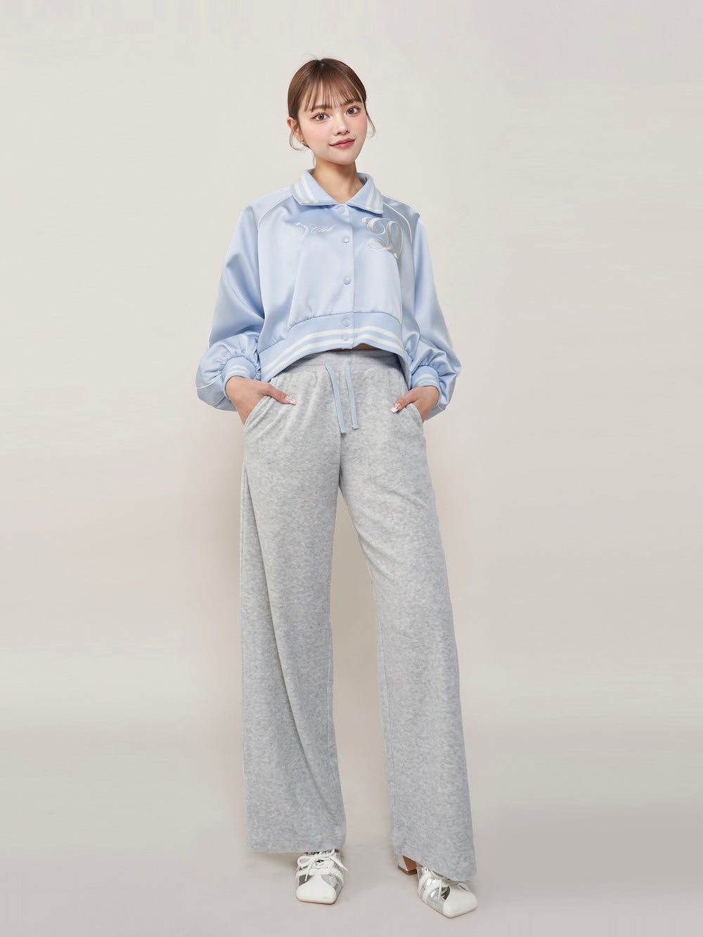 モデル：163cm（着用サイズ：FREE　着用カラー：GRY）