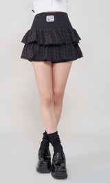 モデル：163cm（着用サイズ：FREE　着用カラー：BLK）