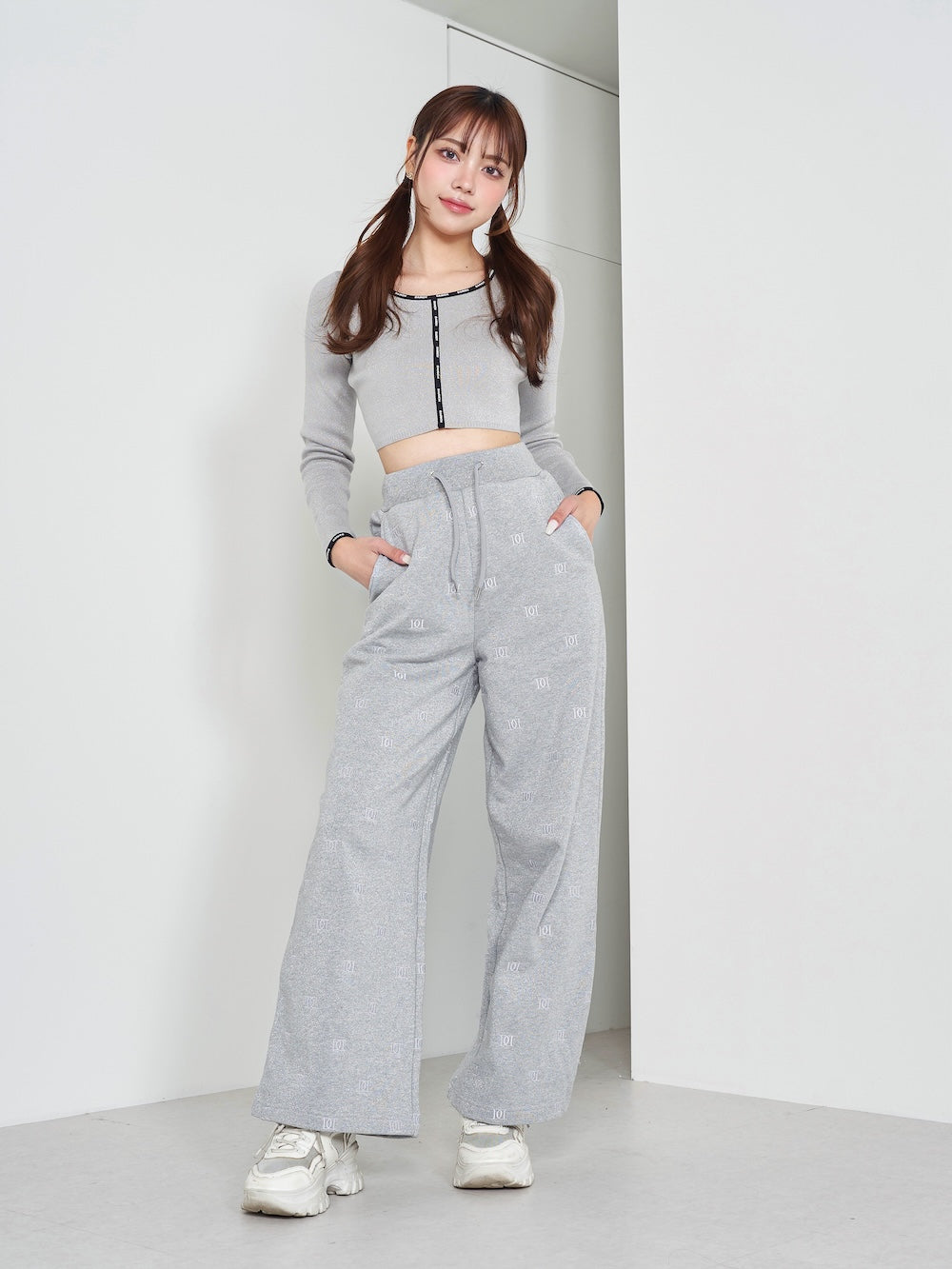 Darich♡新品ロゴパターンラメスウェットパンツ【Ｆ】 ロゴパターンラメスウェットパンツ – Darich (ダーリッチ)