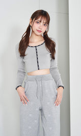モデル：163cm（着用サイズ：FREE　着用カラー：GRY）