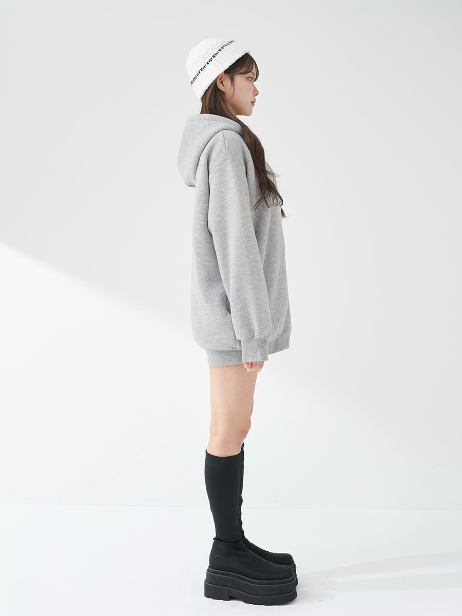 モデル：163cm（着用サイズ：FREE　着用カラー：GRY）