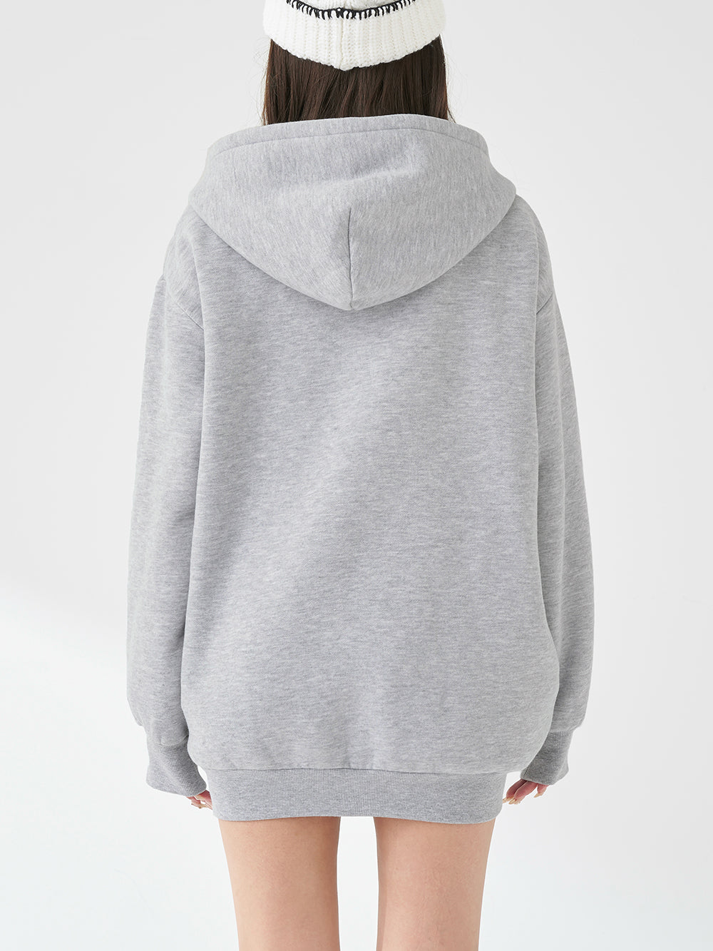 モデル：163cm（着用サイズ：FREE　着用カラー：GRY）