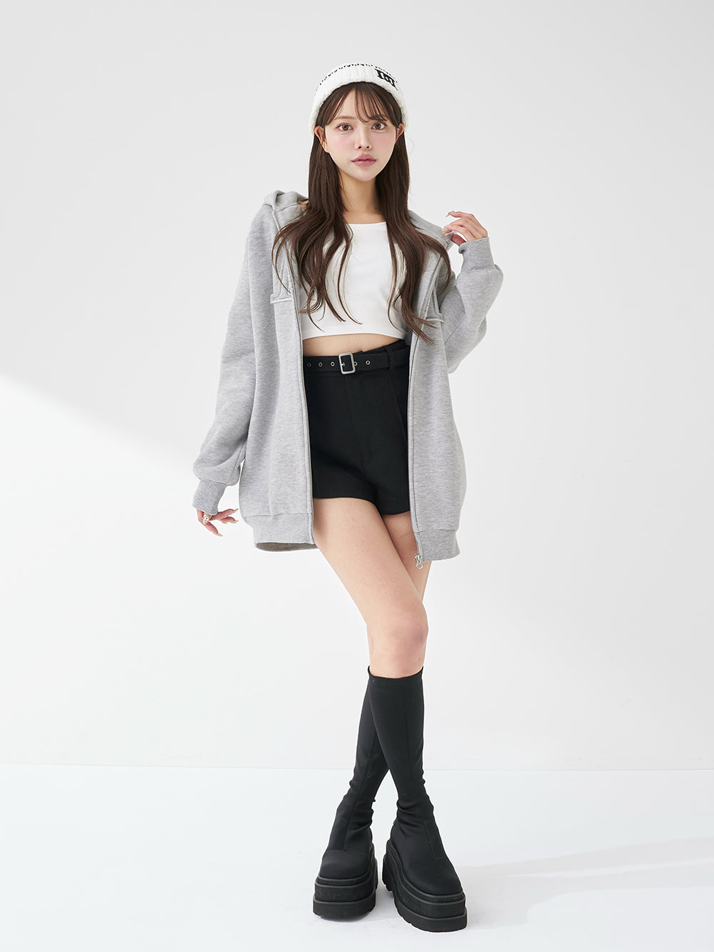 モデル：163cm（着用サイズ：FREE　着用カラー：GRY）