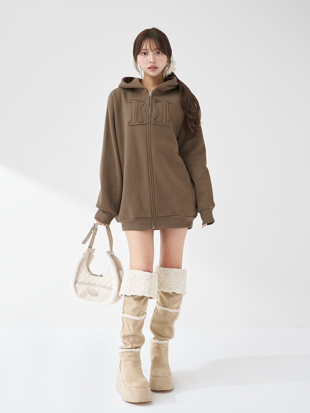 モデル：163cm（着用サイズ：FREE　着用カラー：MOC）