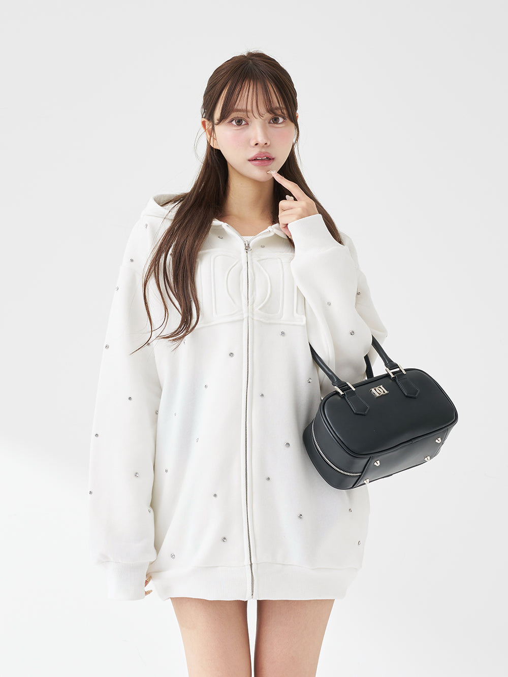 モデル：163cm（着用サイズ：FREE　着用カラー：WHT）