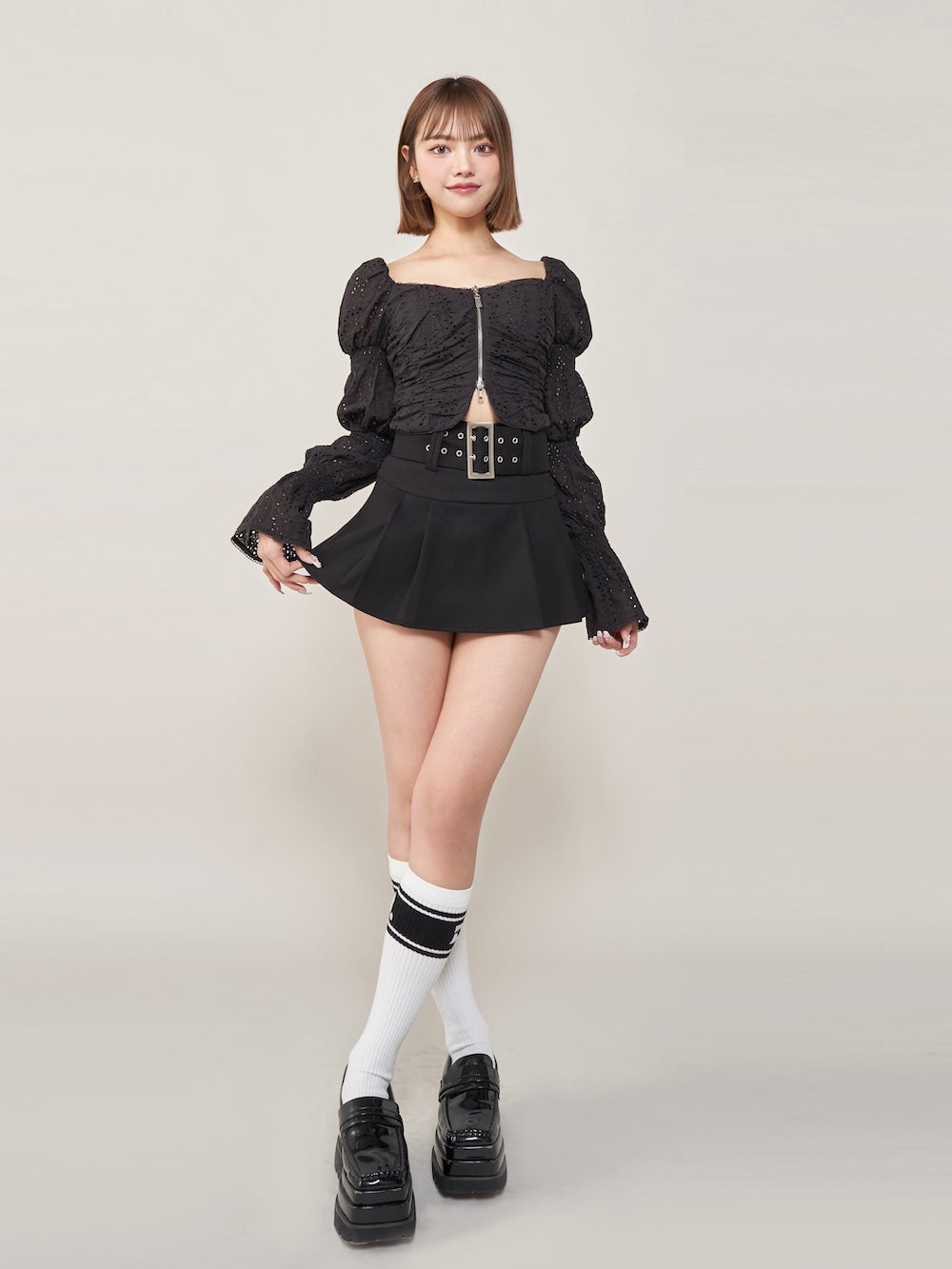 モデル：163cm（着用サイズ：FREE　着用カラー：BLK）