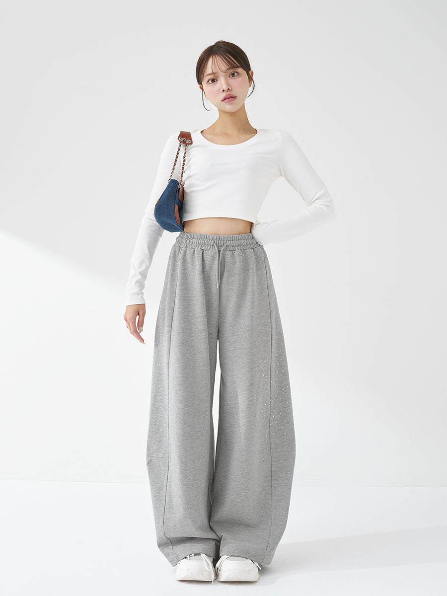 モデル：163cm（着用サイズ：FREE　着用カラー：GRY）