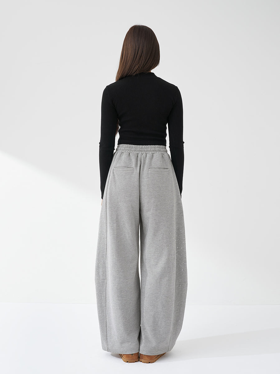 モデル：163cm（着用サイズ：FREE　着用カラー：GRY）