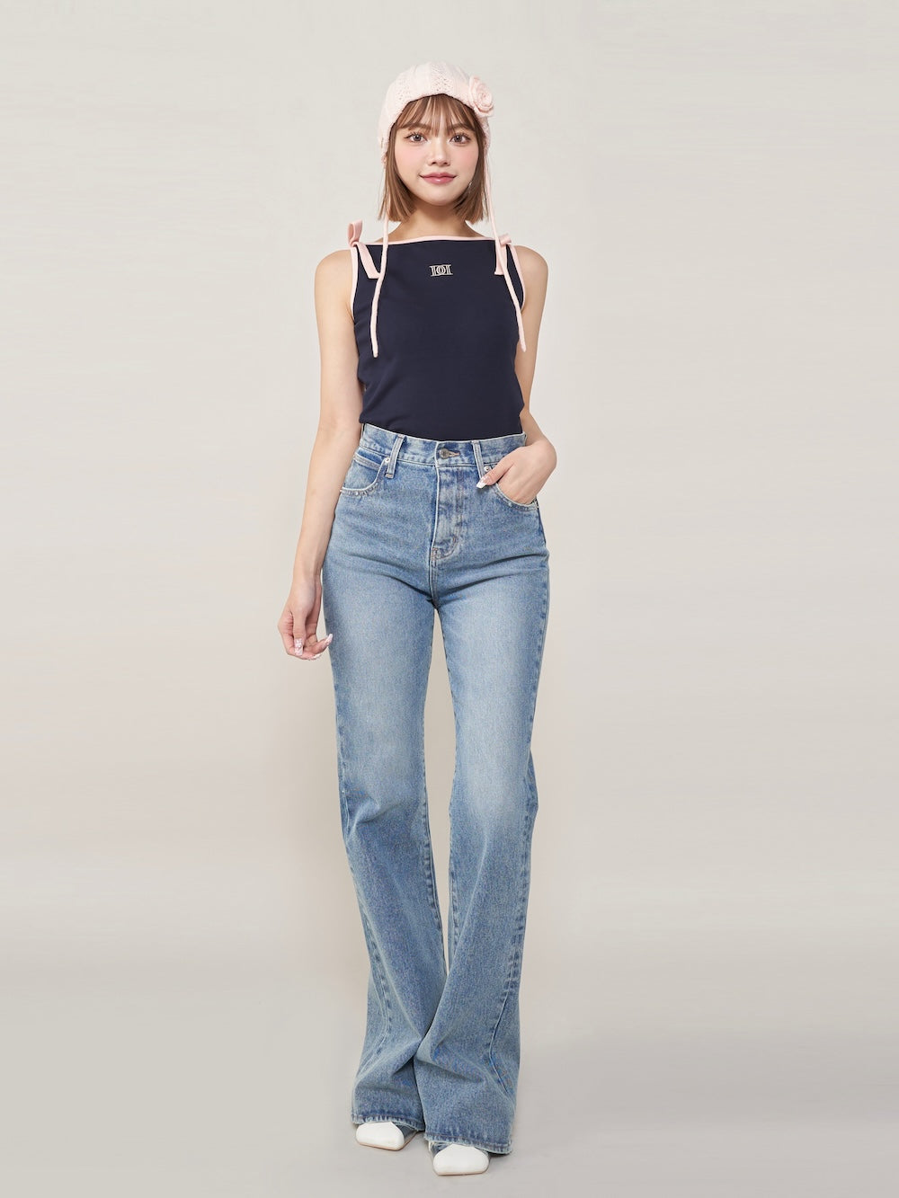 モデル：163cm（着用サイズ：M　着用カラー：BLU）