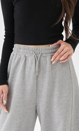 モデル：163cm（着用サイズ：FREE　着用カラー：GRY）