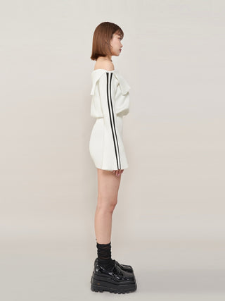 モデル：163cm（着用サイズ：FREE　着用カラー：WHT）