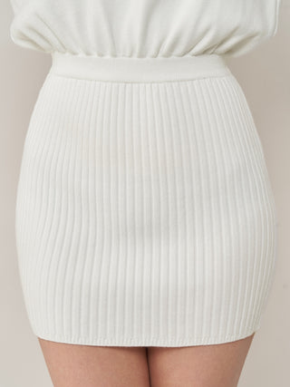 モデル：163cm（着用サイズ：FREE　着用カラー：WHT）