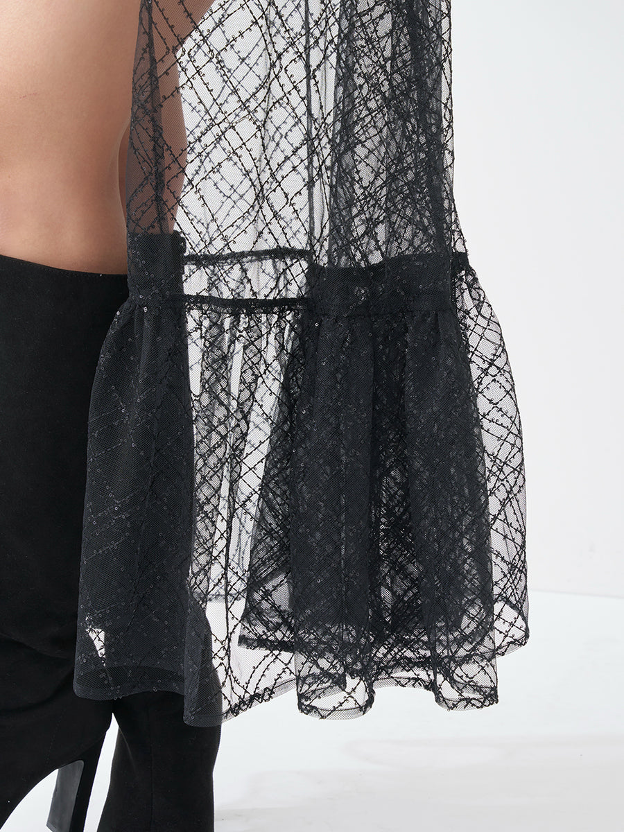 モデル：163cm（着用サイズ：FREE　着用カラー：BLK）