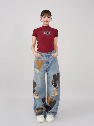 モデル：163cm（着用サイズ：FREE　着用カラー：RED）
