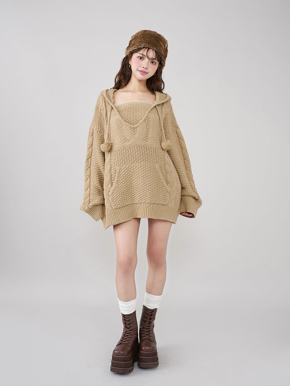 モデル：163cm（着用サイズ：FREE　着用カラー：BEG）