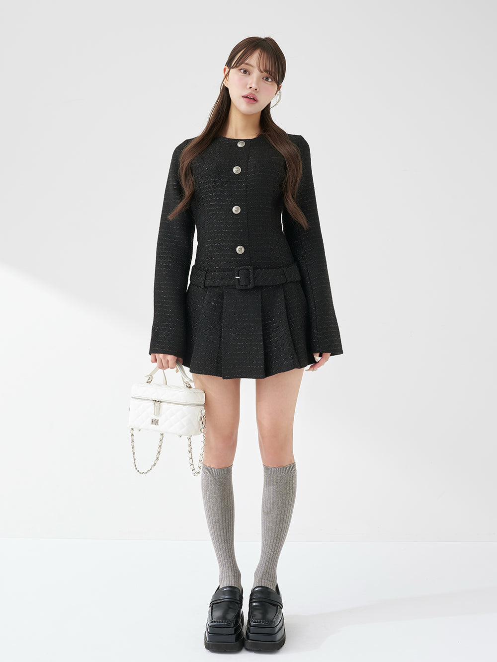 モデル：163cm（着用サイズ：FREE　着用カラー：BLK）