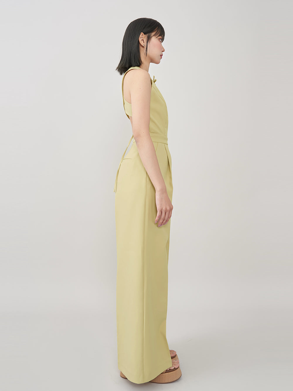 モデル：163cm（着用サイズ：FREE　着用カラー：LIM）