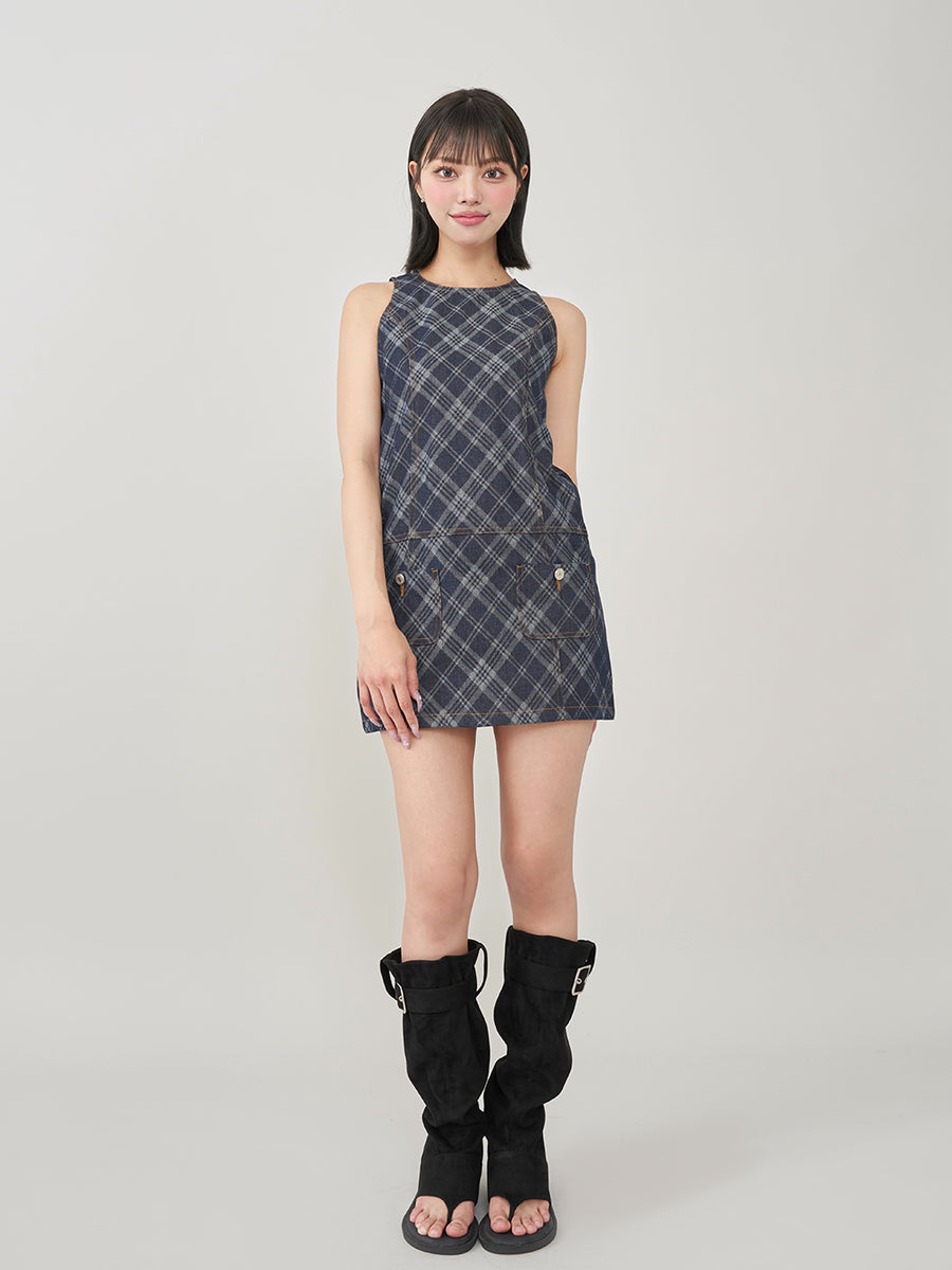 モデル：163cm（着用サイズ：L　着用カラー：BLK）
