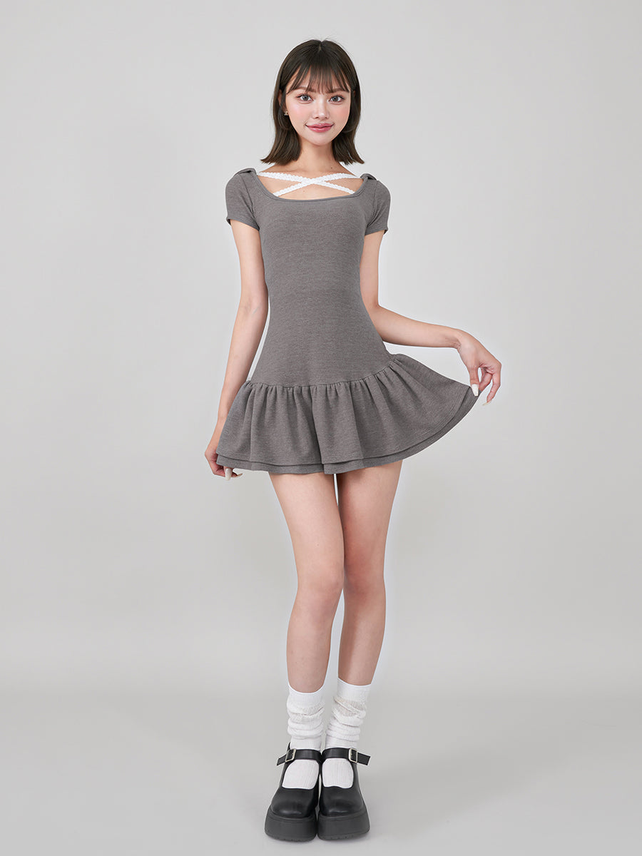 モデル：163cm（着用サイズ：FREE　着用カラー：GRY）
