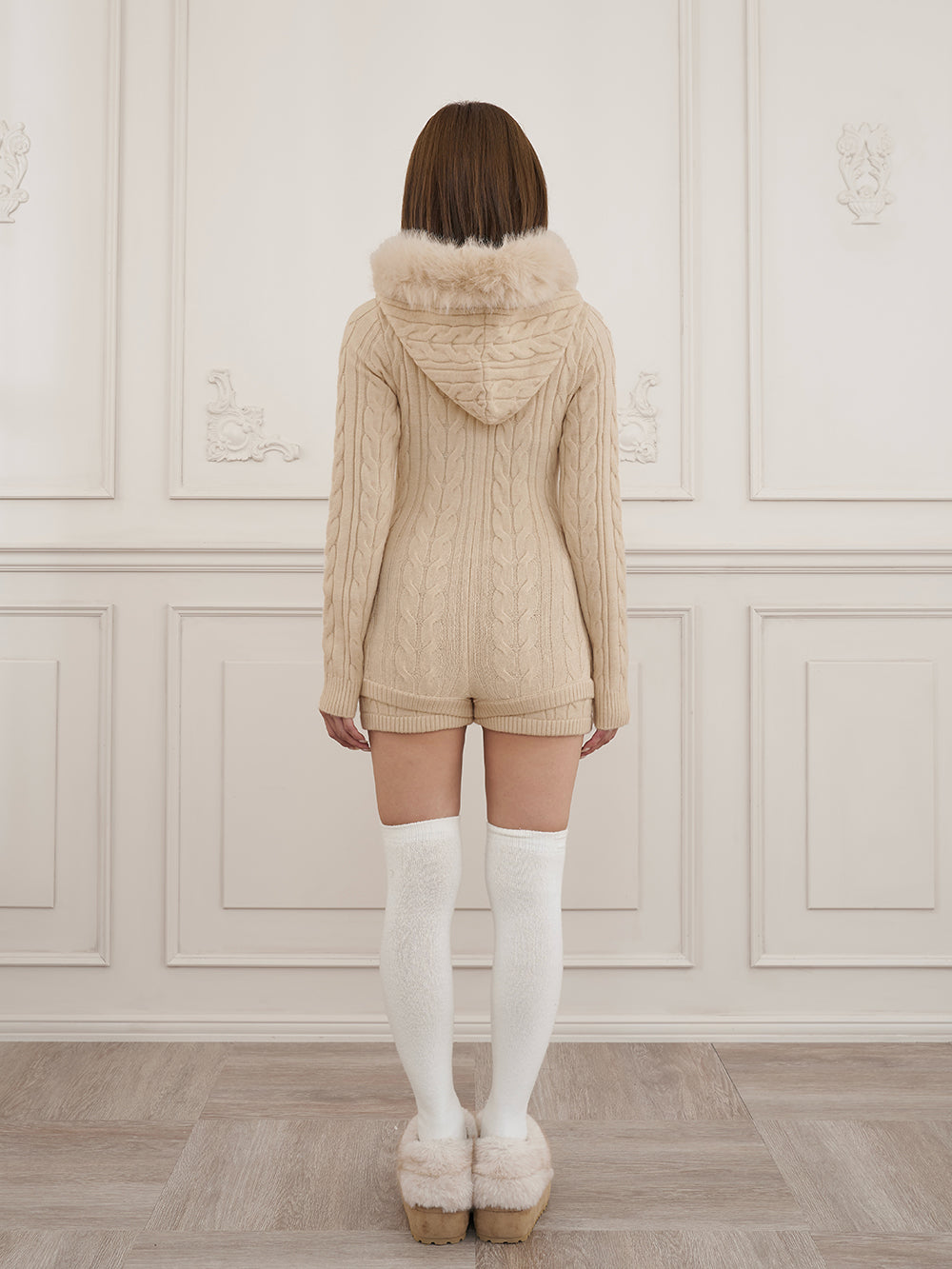 モデル：163cm（着用サイズ：FREE　着用カラー：BEG）