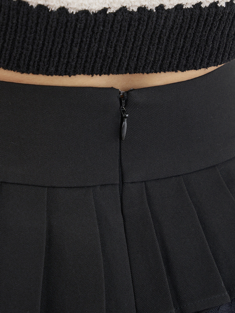 モデル：163cm（着用サイズ：S　着用カラー：BLK）