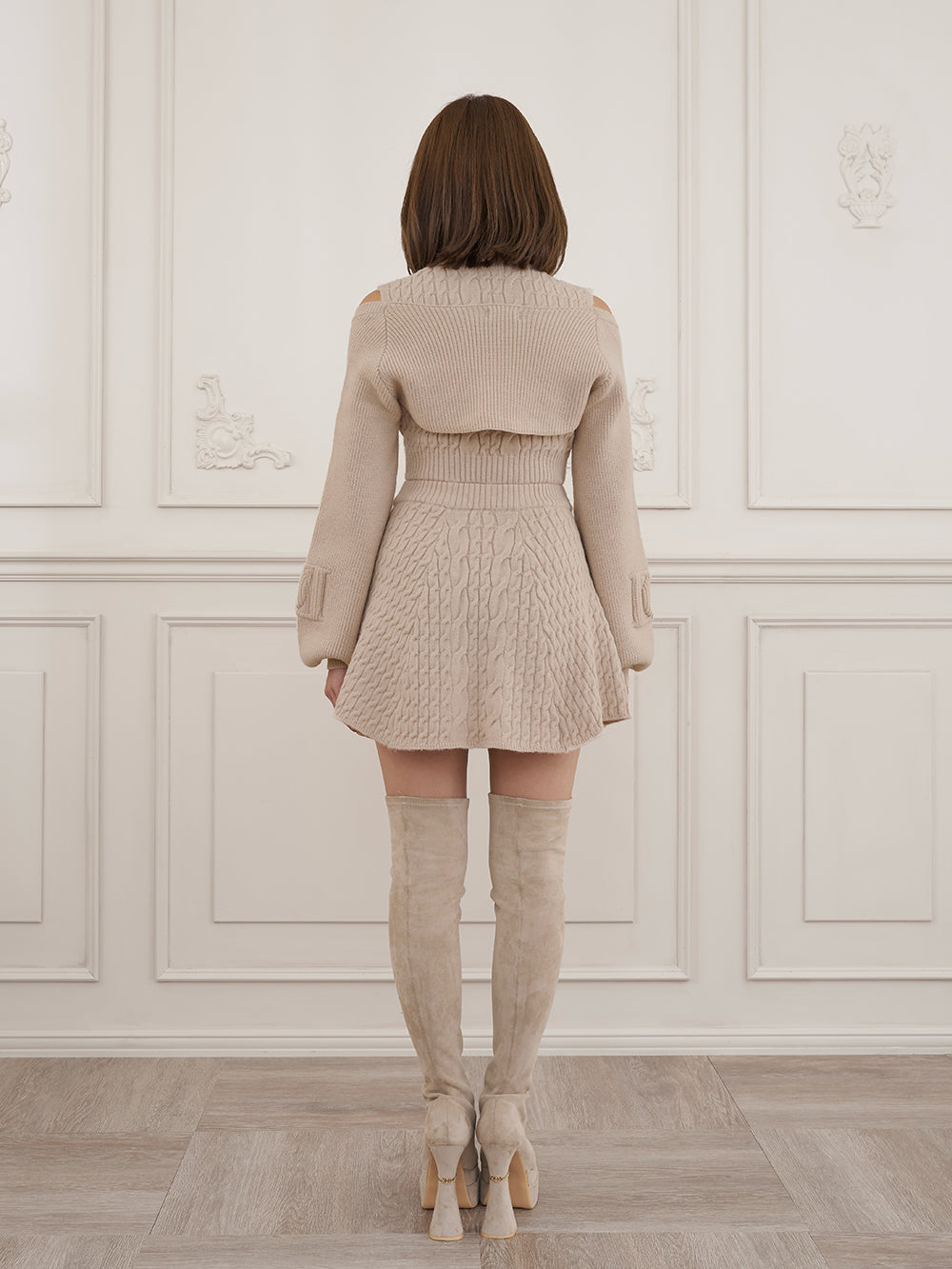 モデル：163cm（着用サイズ：FREE　着用カラー：BEG）