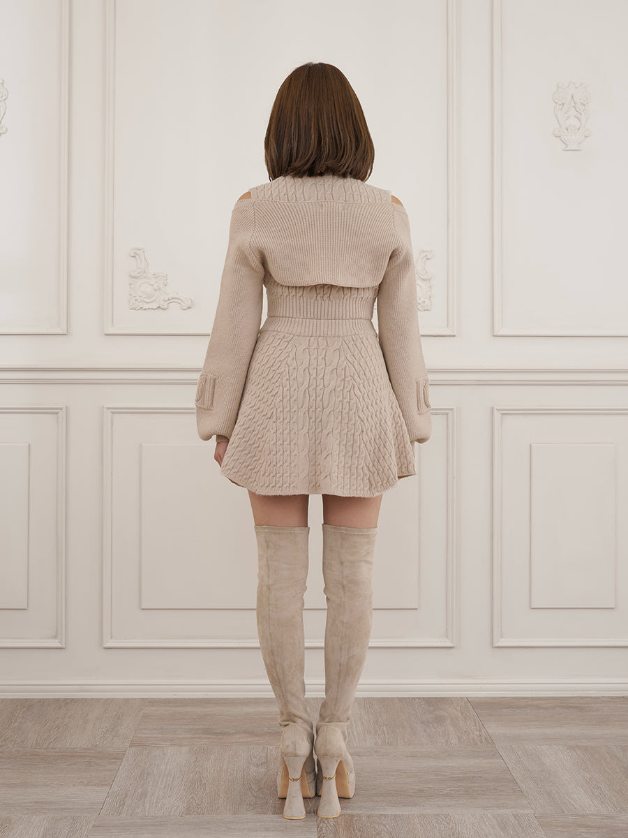 モデル：163cm（着用サイズ：FREE　着用カラー：BEG）