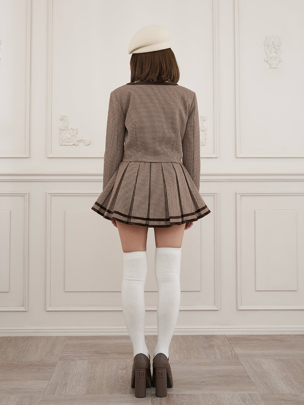 モデル：163cm（着用サイズ：S　着用カラー：BRN）