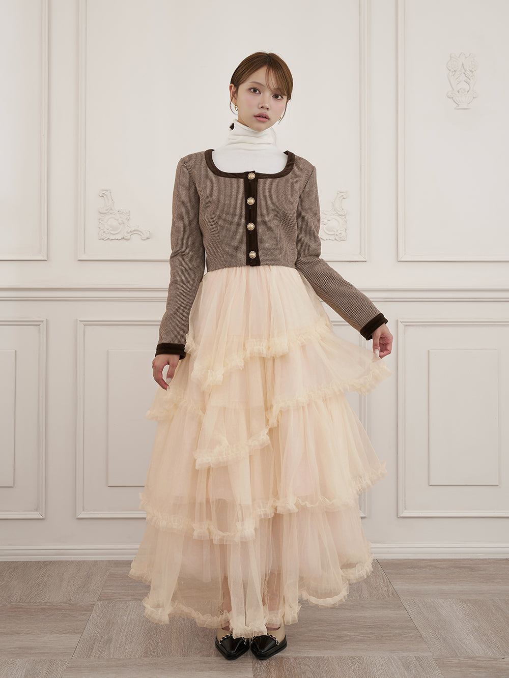 モデル：163cm（着用サイズ：S　着用カラー：BRN）
