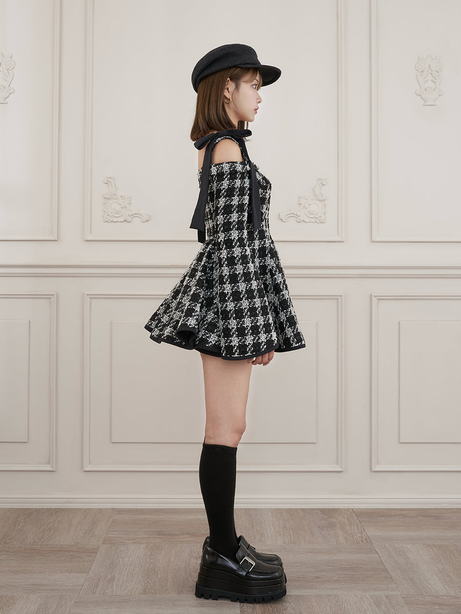 モデル：163cm（着用サイズ：FREE　着用カラー：BLK）
