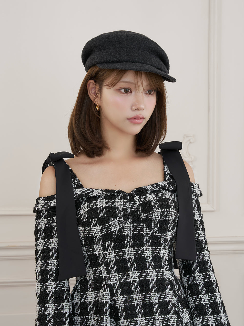 モデル：163cm（着用サイズ：FREE　着用カラー：BLK）
